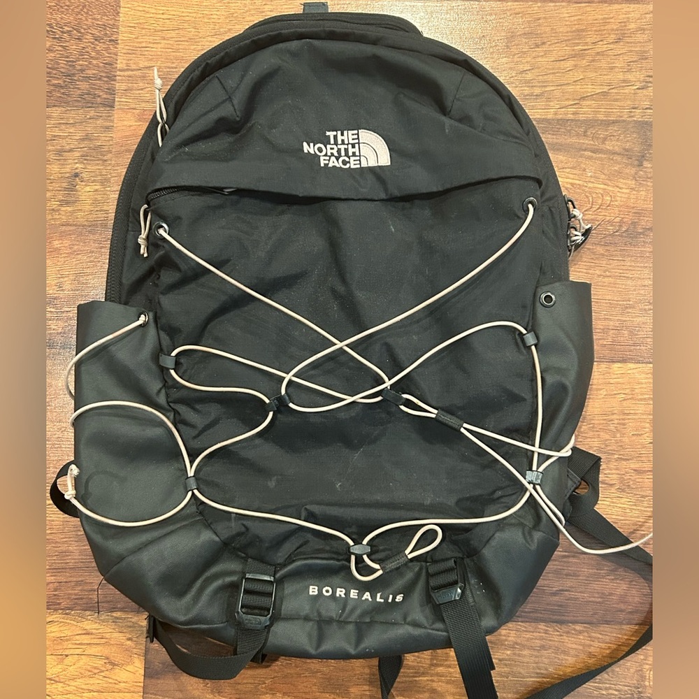 The North Face Borealis Black Backpack Flexvent Padded Adjustable Pockets 18.5”
